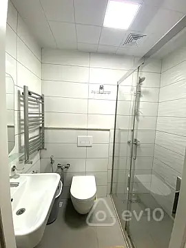 Kirayə verilir 2 otaqlı yeni tikili 58 m²