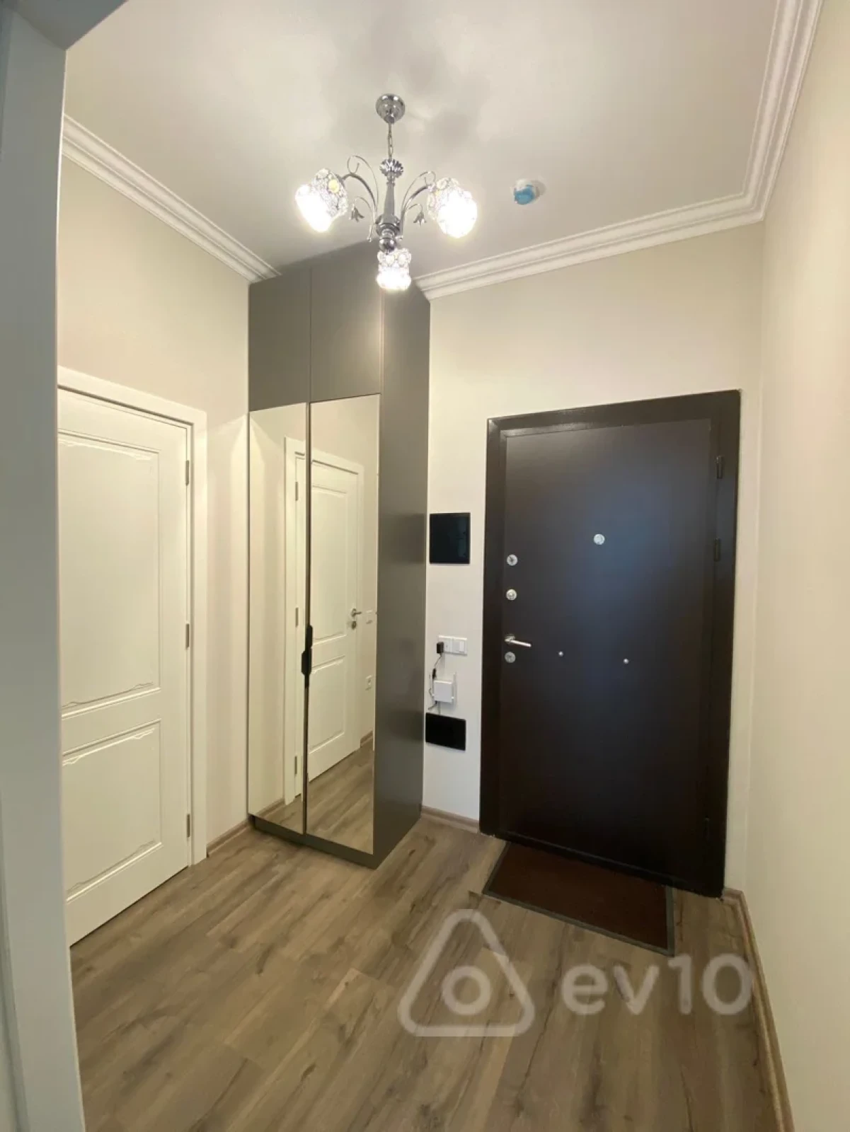 Kirayə verilir 2 otaqlı yeni tikili 58 m²