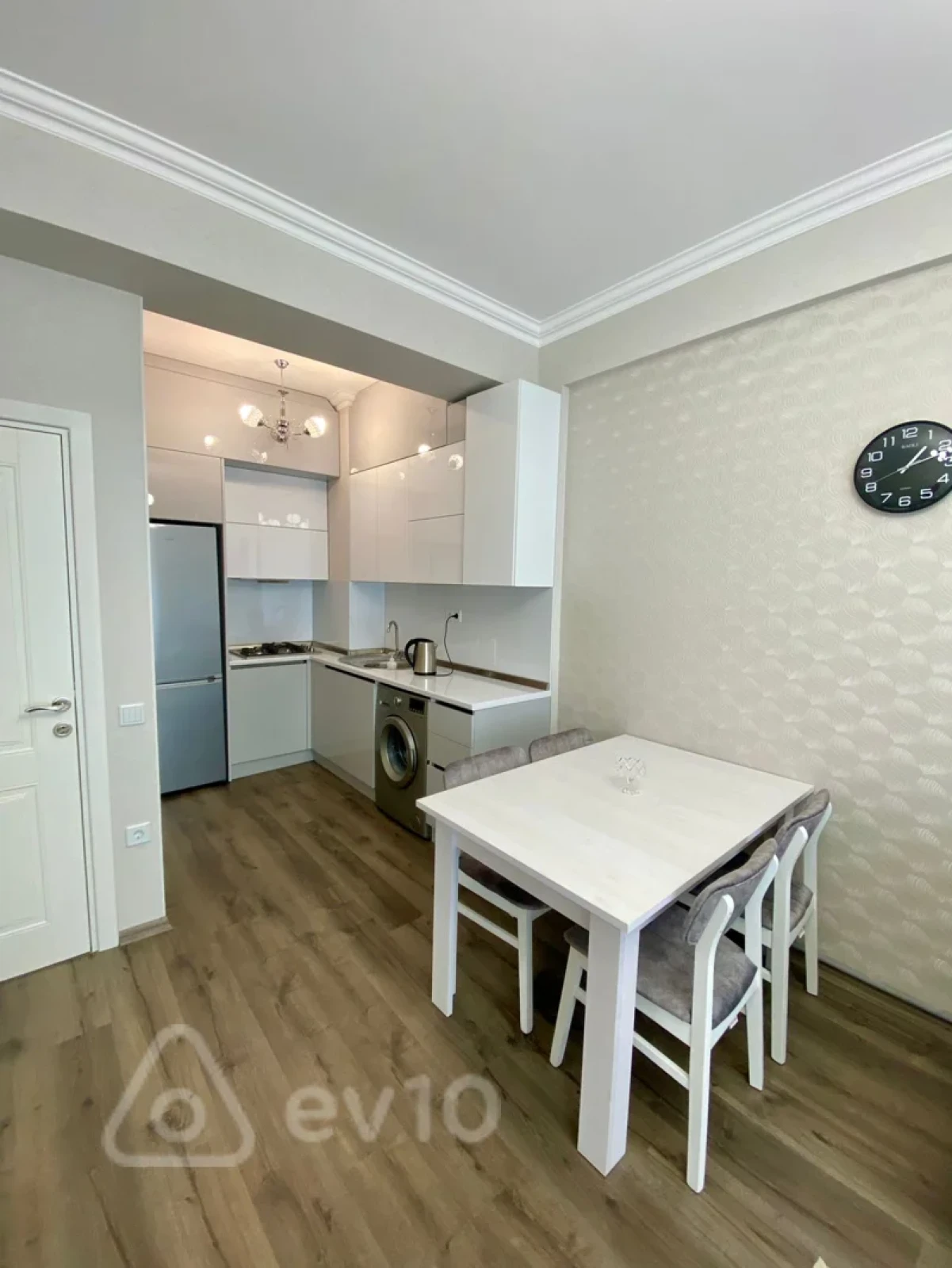 Kirayə verilir 2 otaqlı yeni tikili 58 m²