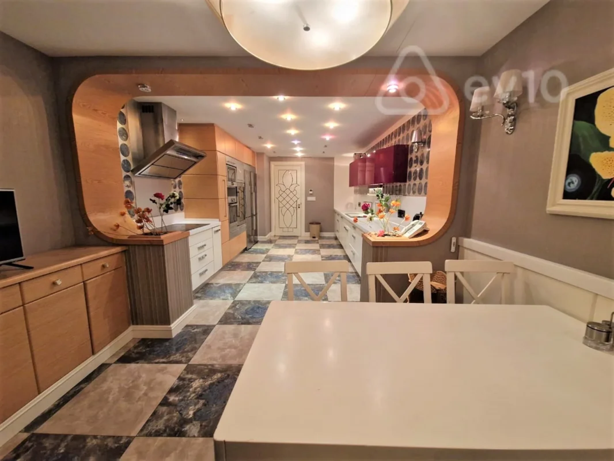 Kirayə verilir 6 otaqlı yeni tikili 460 m²