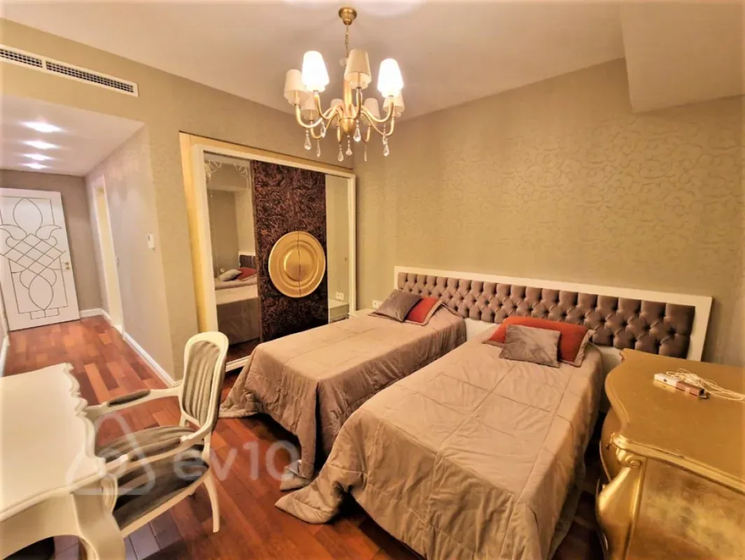 Kirayə verilir 6 otaqlı yeni tikili 460 m²