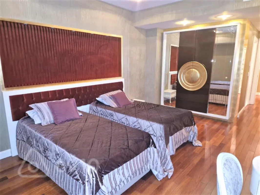 Kirayə verilir 6 otaqlı yeni tikili 460 m²