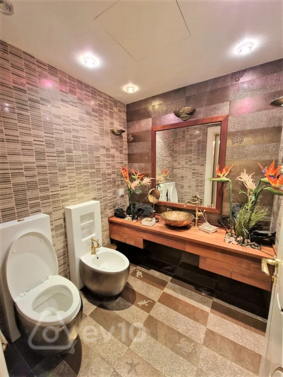 Kirayə verilir 6 otaqlı yeni tikili 460 m²