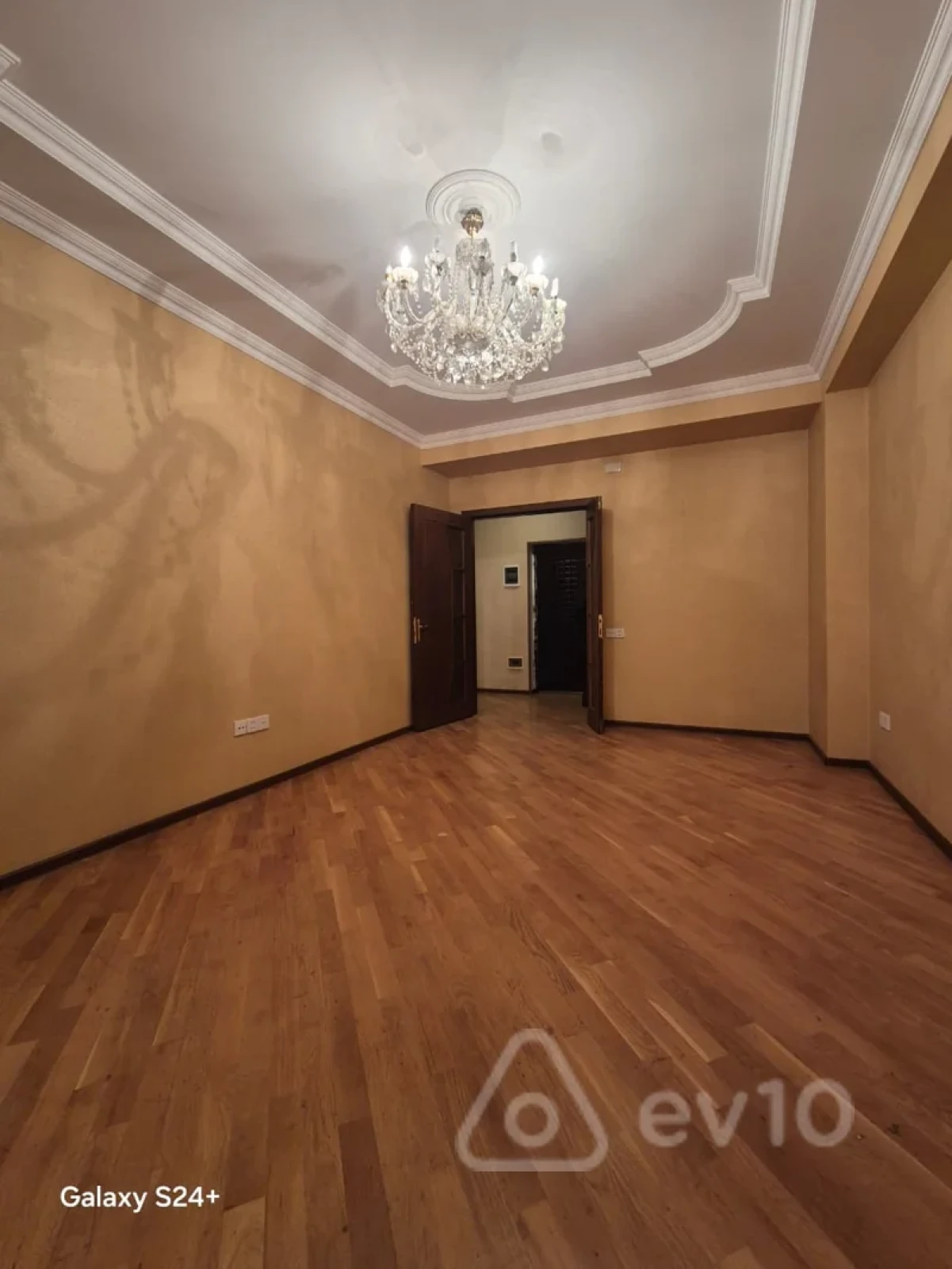 Satılır 2 otaqlı yeni tikili 82 m²