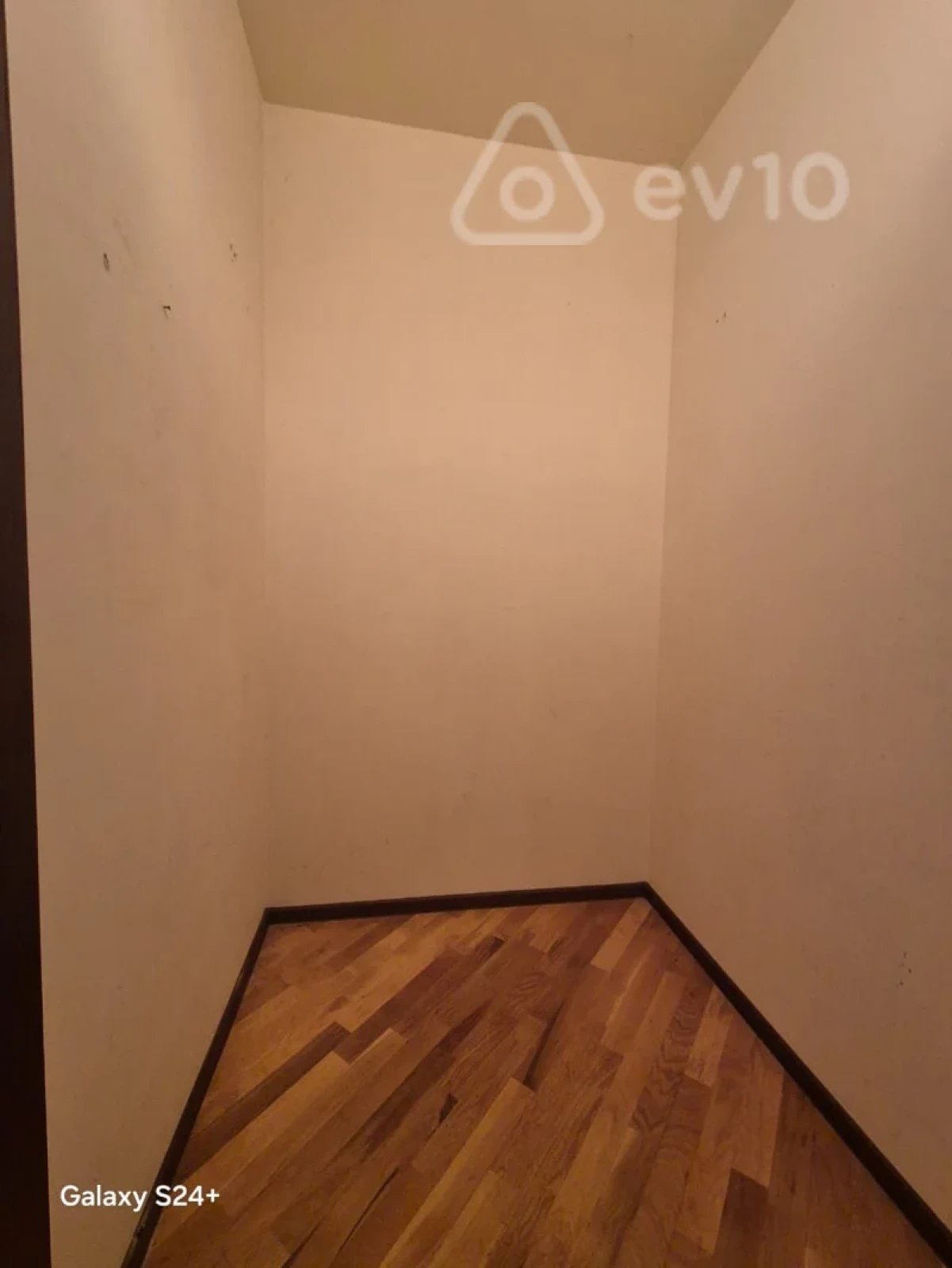 Satılır 2 otaqlı yeni tikili 82 m²