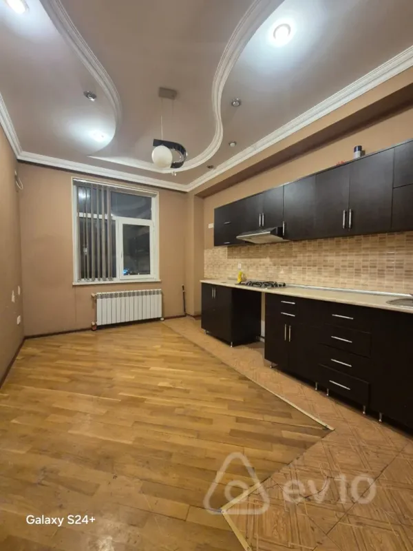 Satılır 2 otaqlı yeni tikili 82 m²