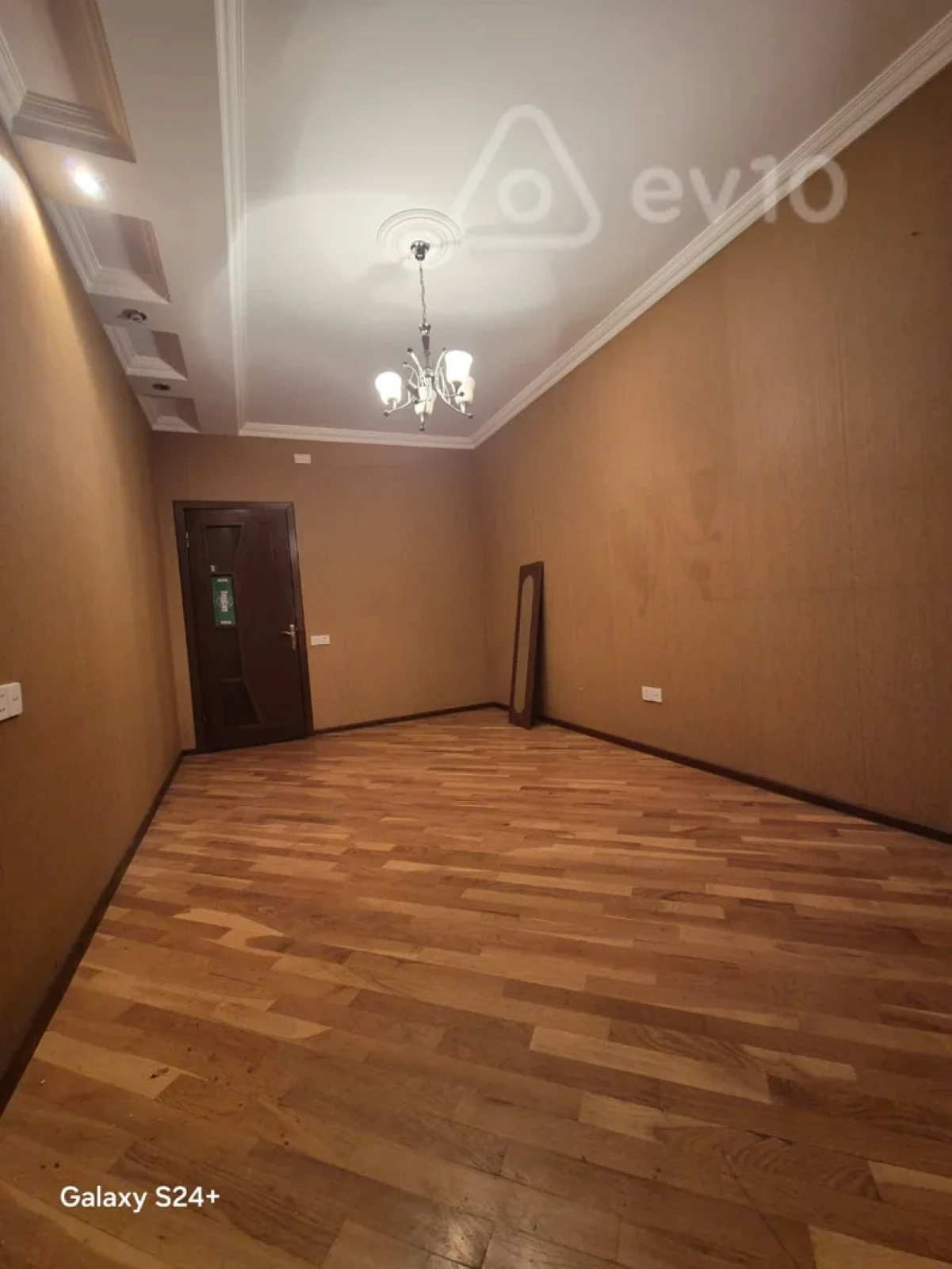 Satılır 2 otaqlı yeni tikili 82 m²