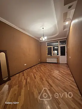 Satılır 2 otaqlı yeni tikili 82 m²