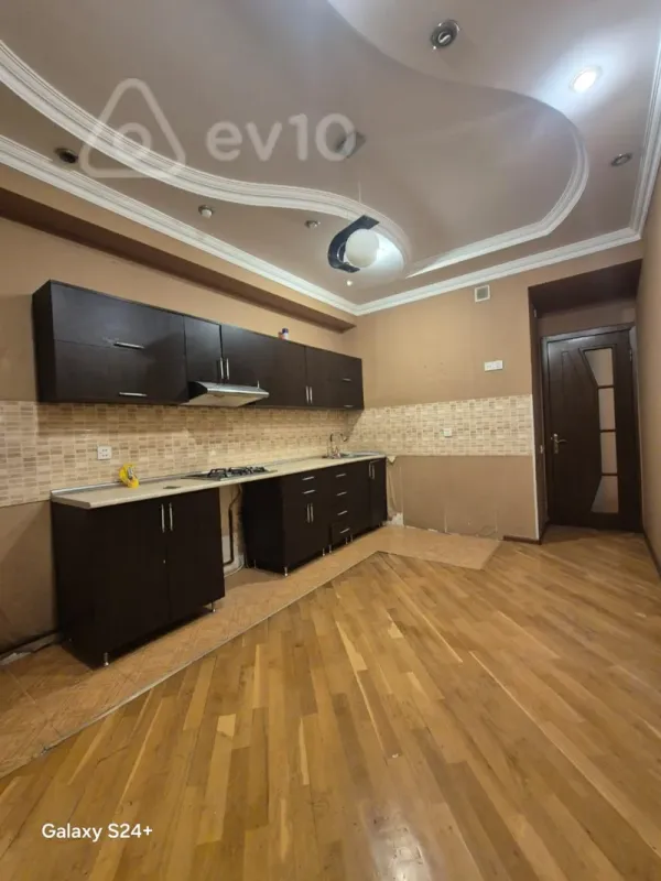 Satılır 2 otaqlı yeni tikili 82 m²