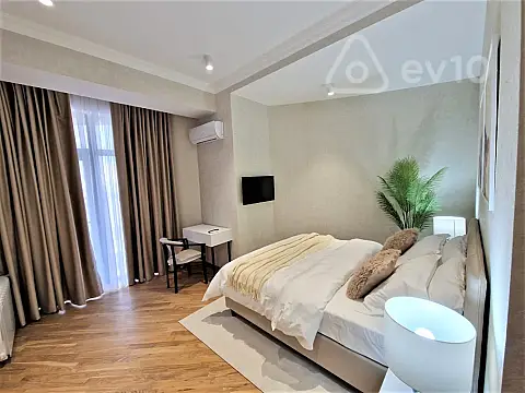 Kirayə verilir 2 otaqlı yeni tikili 100 m²