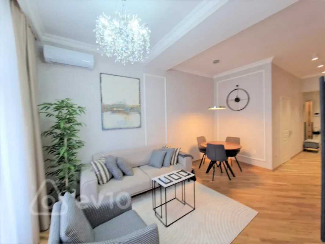 Kirayə verilir 2 otaqlı yeni tikili 100 m²