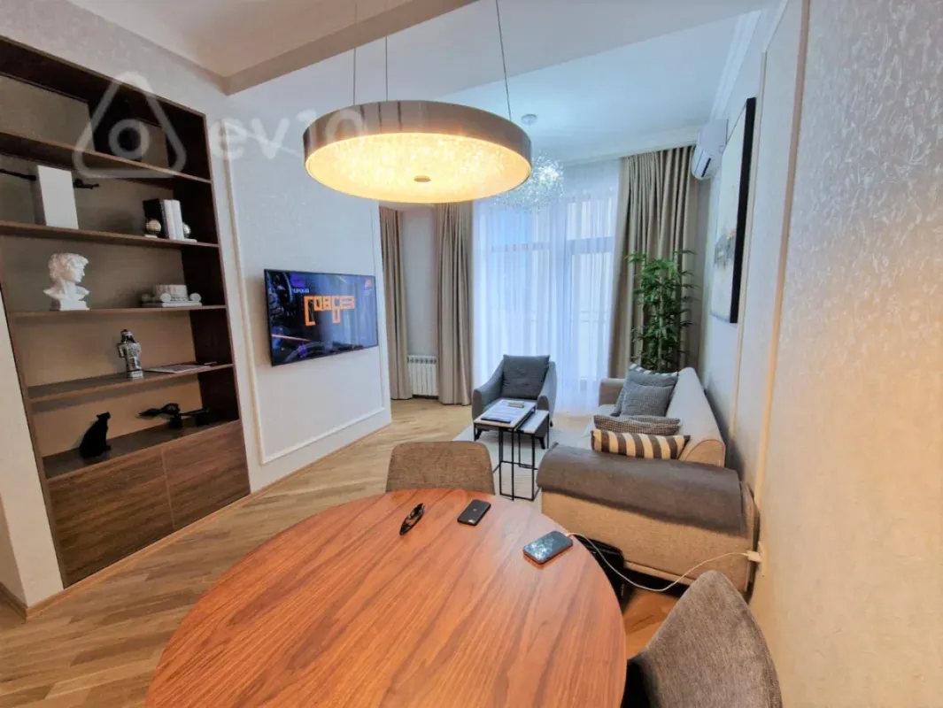 Kirayə verilir 2 otaqlı yeni tikili 100 m²