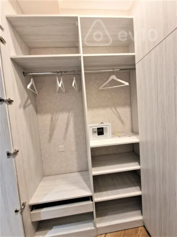 Kirayə verilir 2 otaqlı yeni tikili 100 m²