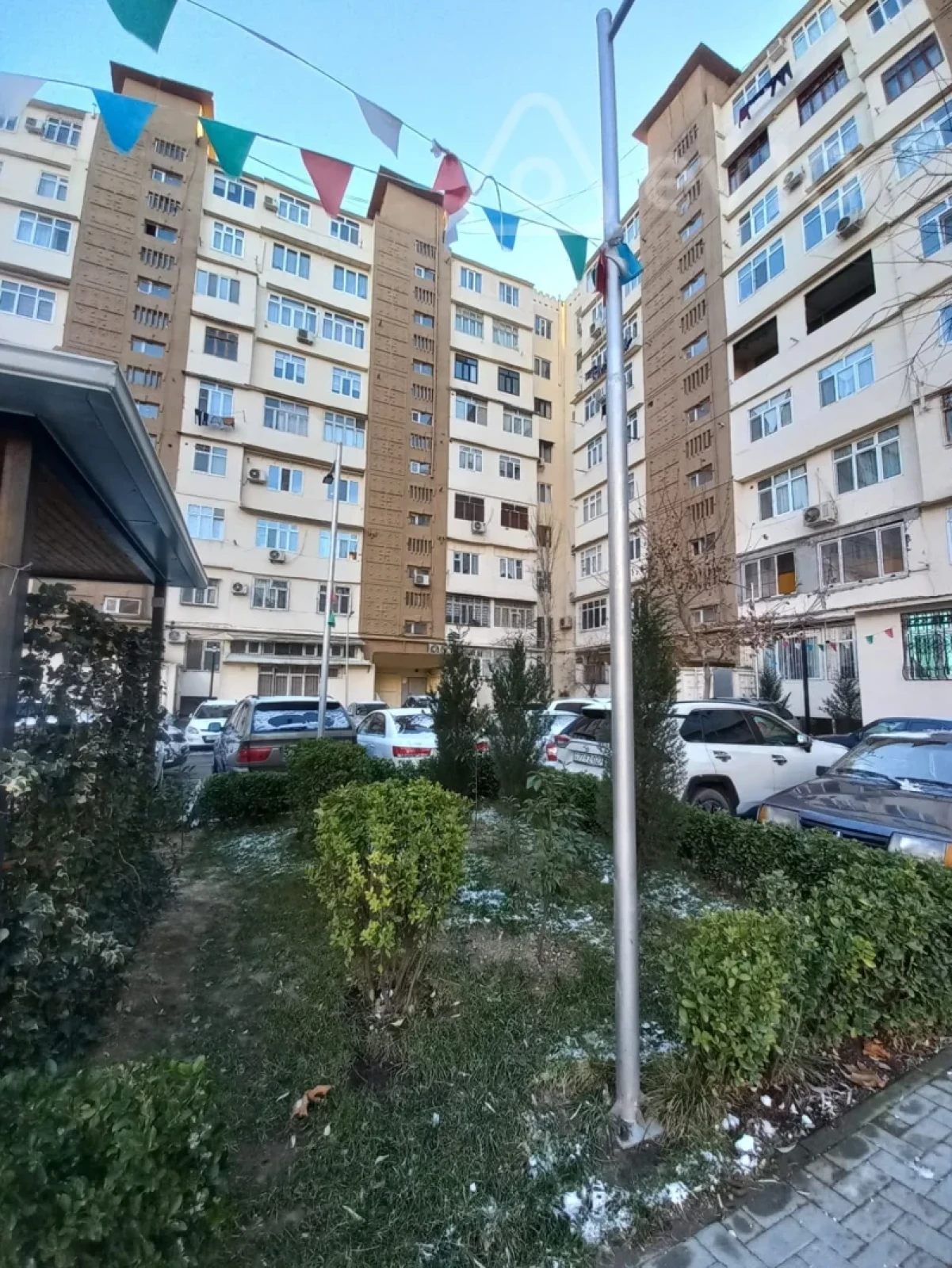 Satılır 2 otaqlı köhnə tikili 45 m²