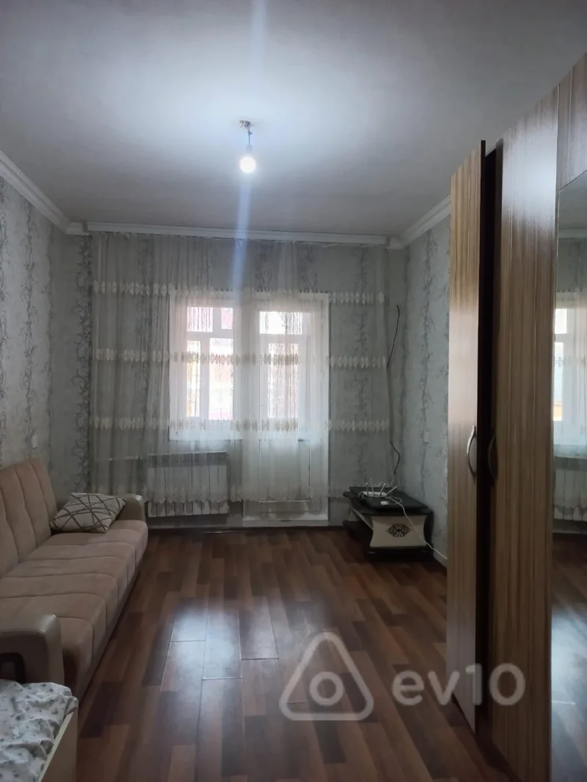 Satılır 2 otaqlı köhnə tikili 45 m²