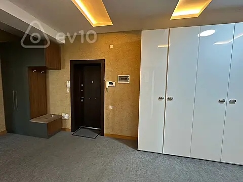 Kirayə verilir 3 otaqlı yeni tikili 131 m²