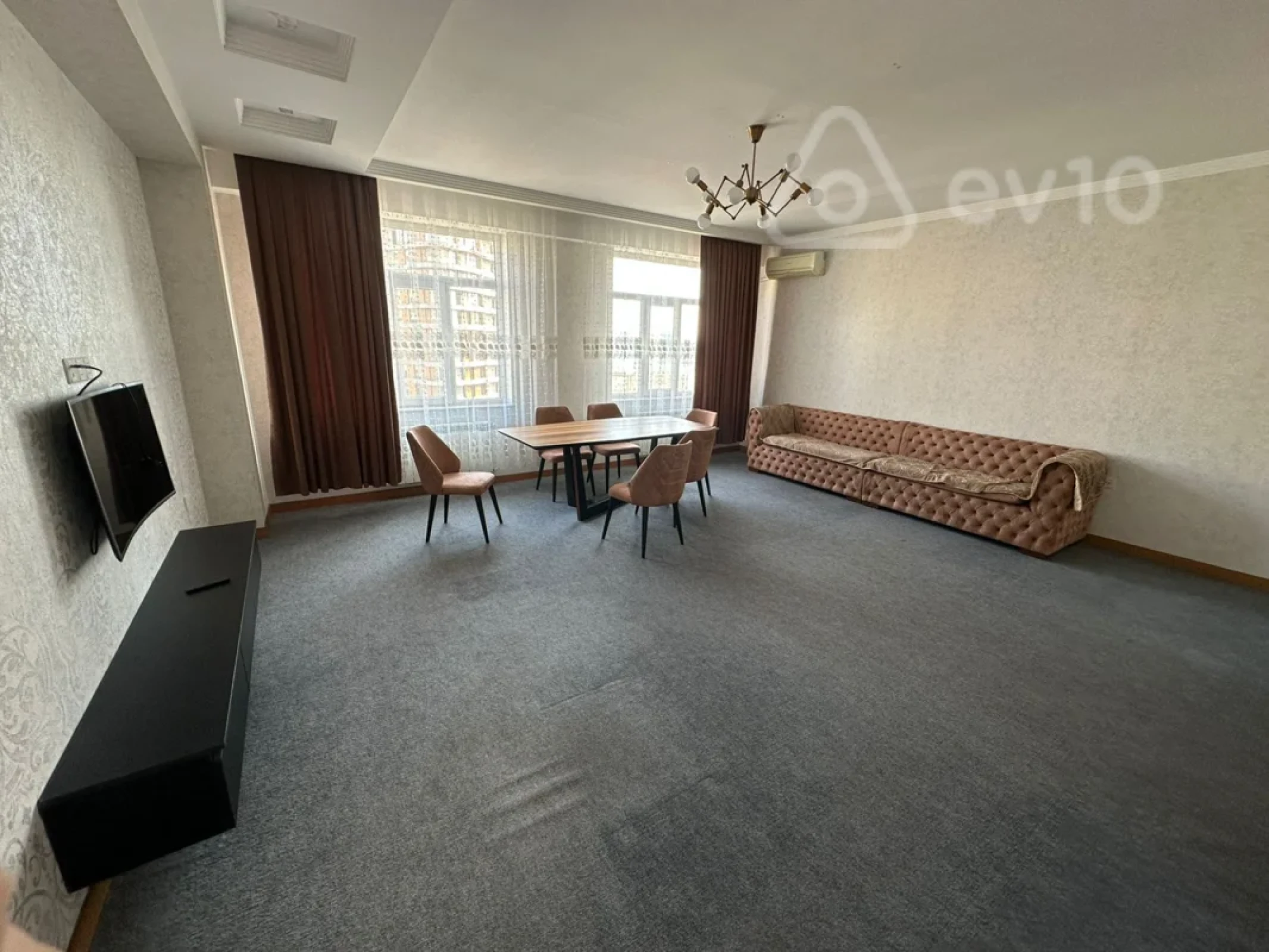 Kirayə verilir 3 otaqlı yeni tikili 131 m²