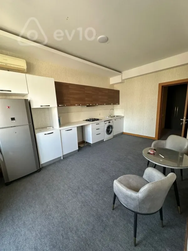 Kirayə verilir 3 otaqlı yeni tikili 131 m²