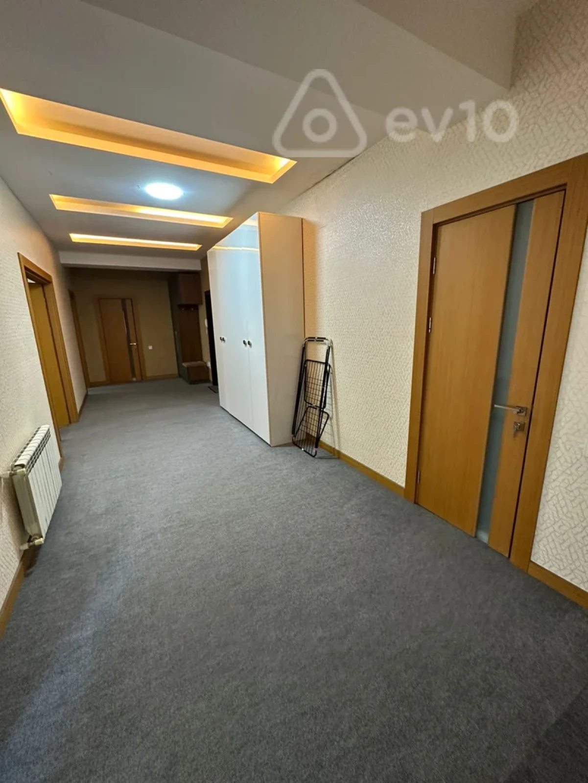 Kirayə verilir 3 otaqlı yeni tikili 131 m²