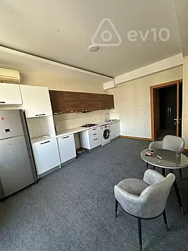 Kirayə verilir 3 otaqlı yeni tikili 131 m²