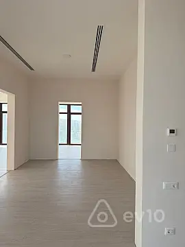Kirayə verilir 12 otaqlı ofis 760 m²