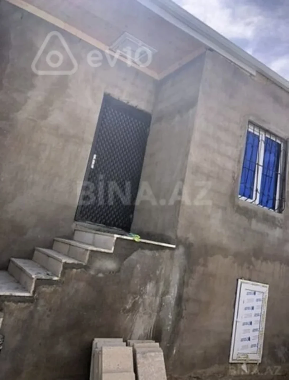 Satılır 2 otaqlı həyət evi 65 m²