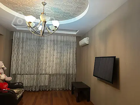 Kirayə verilir 2 otaqlı yeni tikili 85 m²