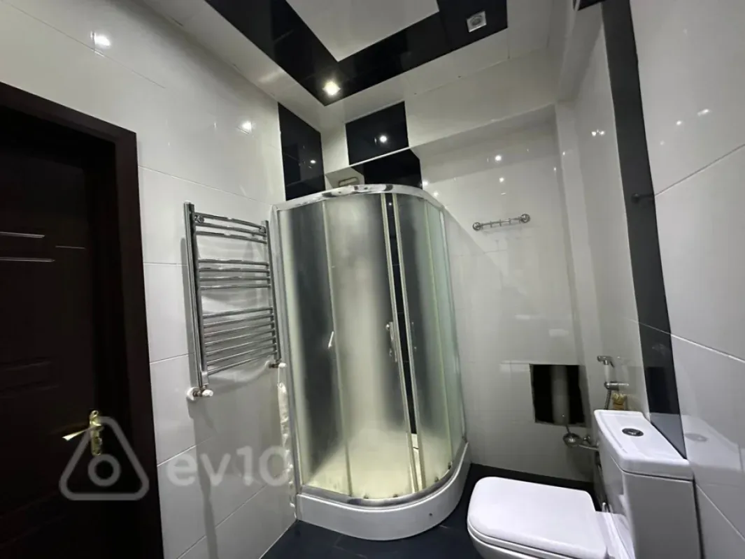 Kirayə verilir 2 otaqlı yeni tikili 85 m²