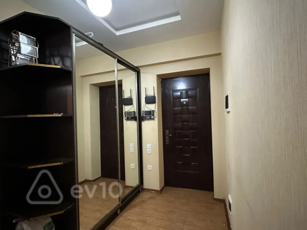 Kirayə verilir 2 otaqlı yeni tikili 85 m²