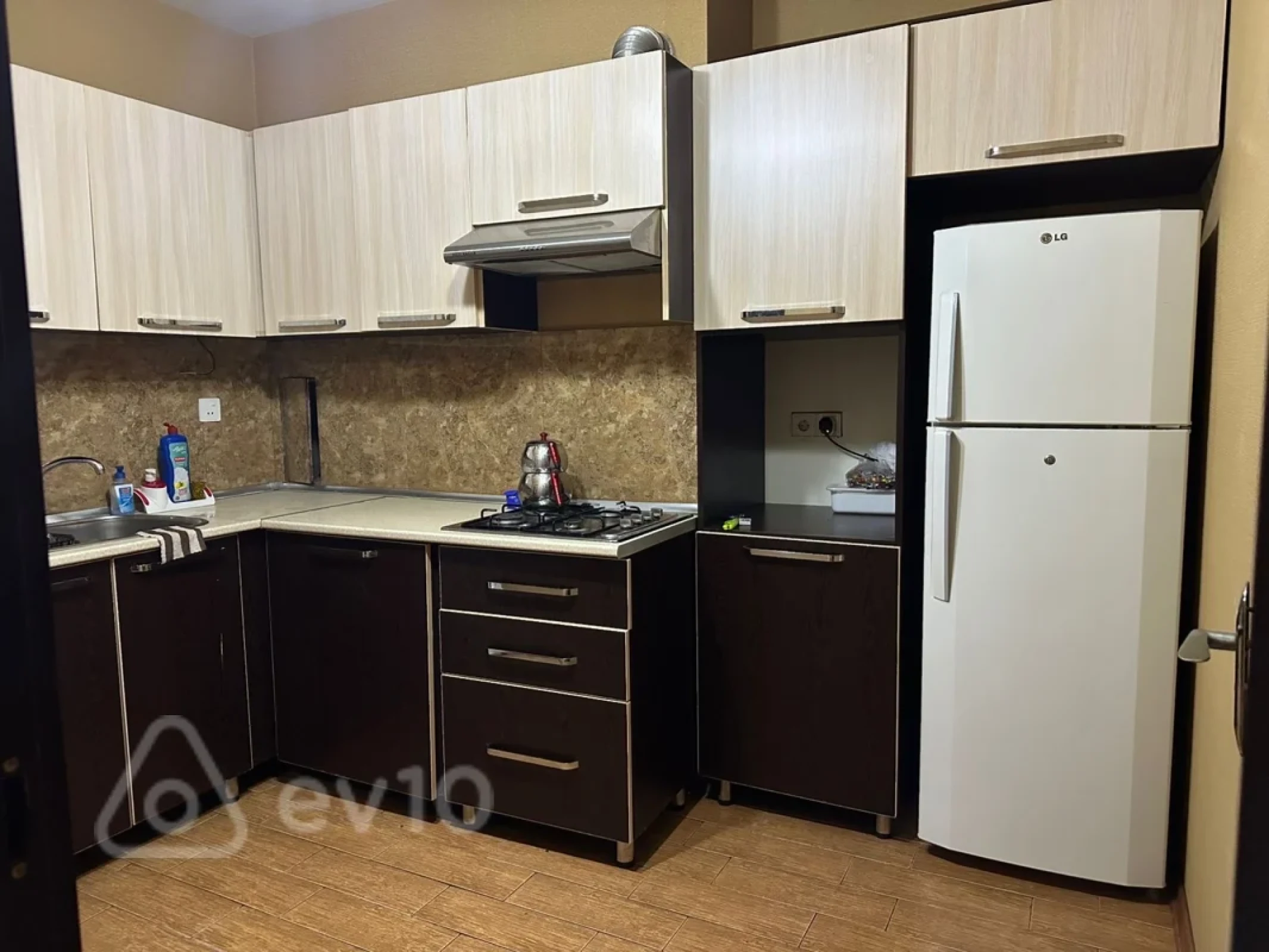 Kirayə verilir 2 otaqlı yeni tikili 85 m²