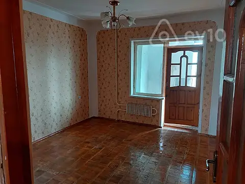 Satılır 4 otaqlı köhnə tikili 100 m² — Bakı, Nizami 4 otaq 100.00 m²