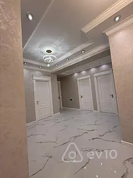 Satılır 3 otaqlı yeni tikili 142 m²