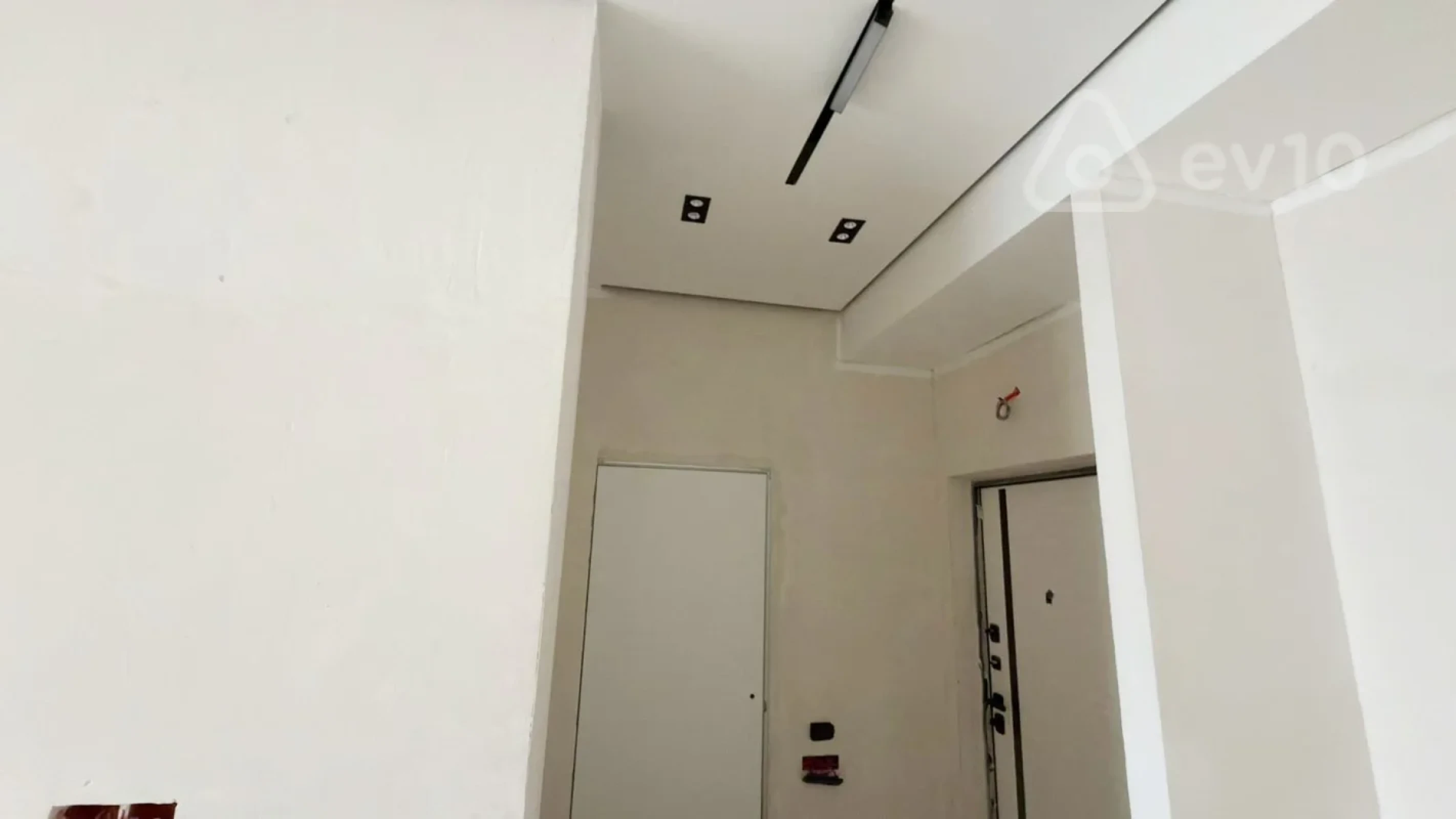 Satılır 2 otaqlı yeni tikili 55 m²
