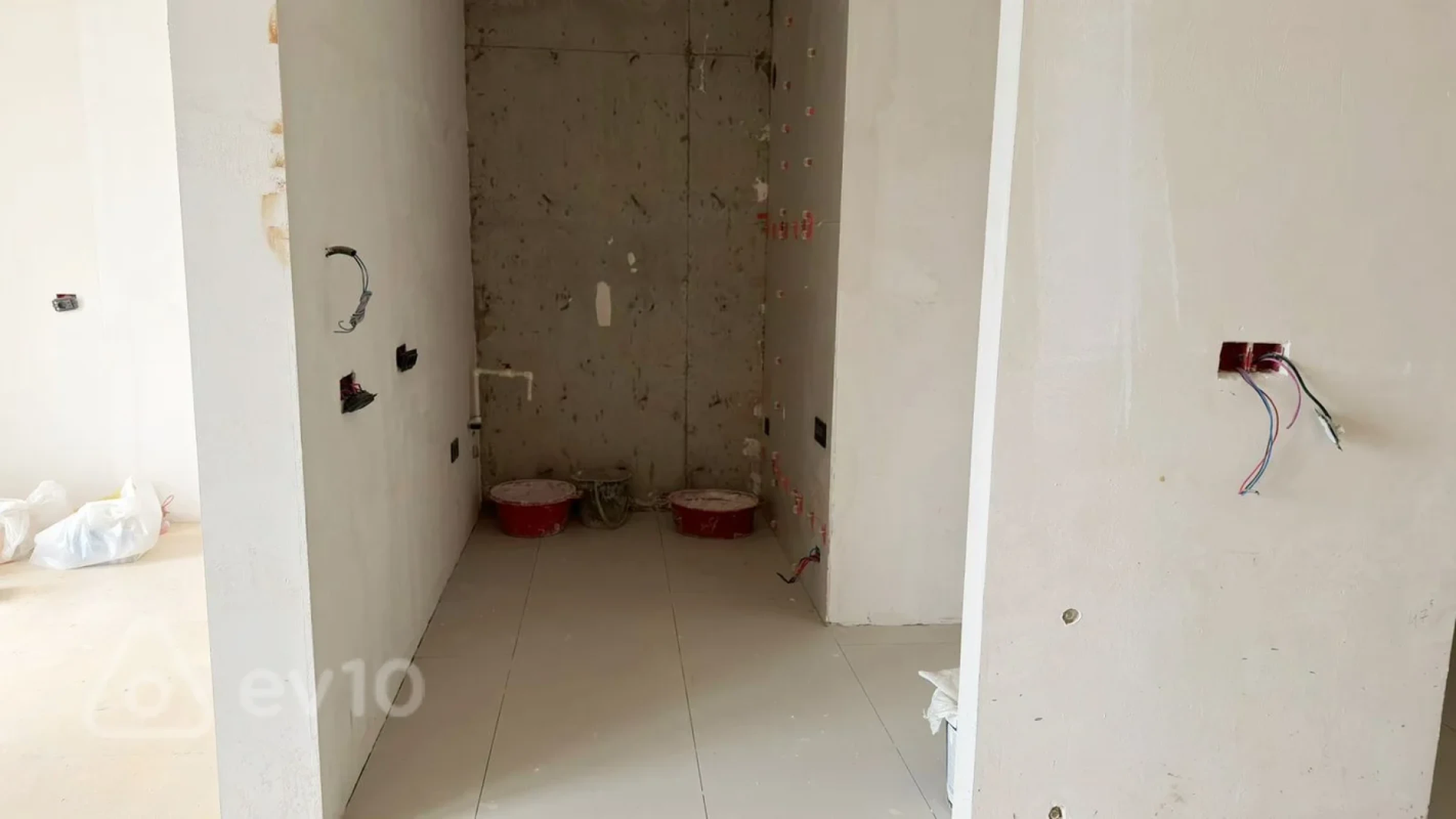 Satılır 2 otaqlı yeni tikili 55 m²