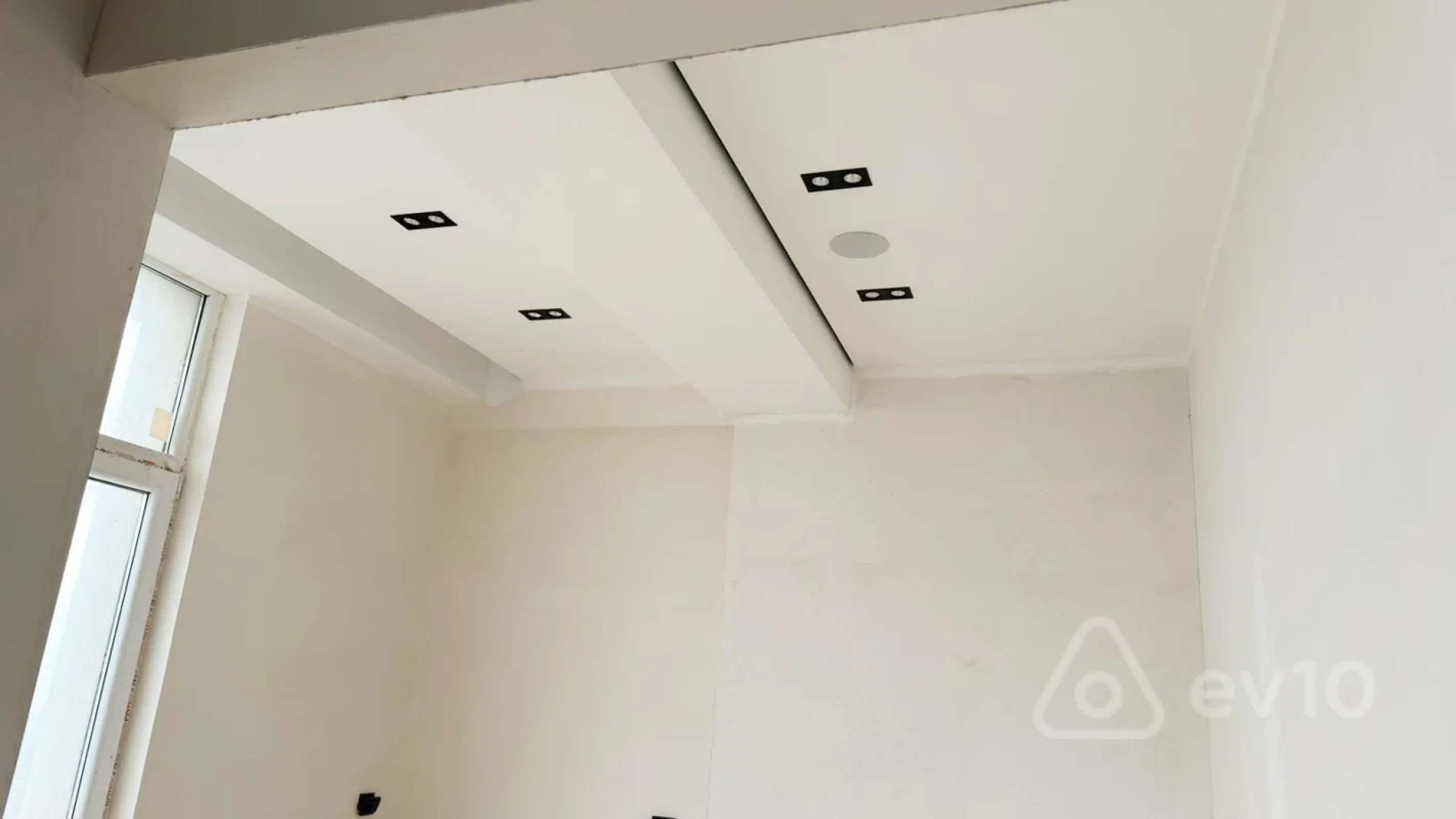 Satılır 2 otaqlı yeni tikili 55 m²