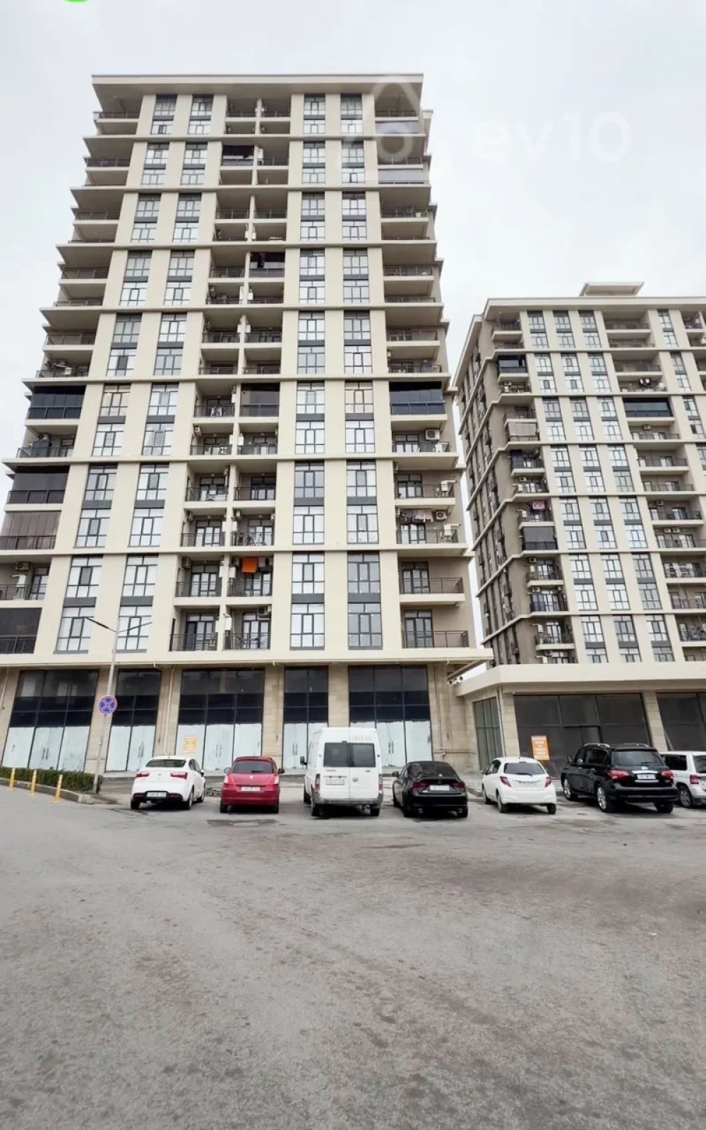 Satılır 2 otaqlı yeni tikili 55 m²