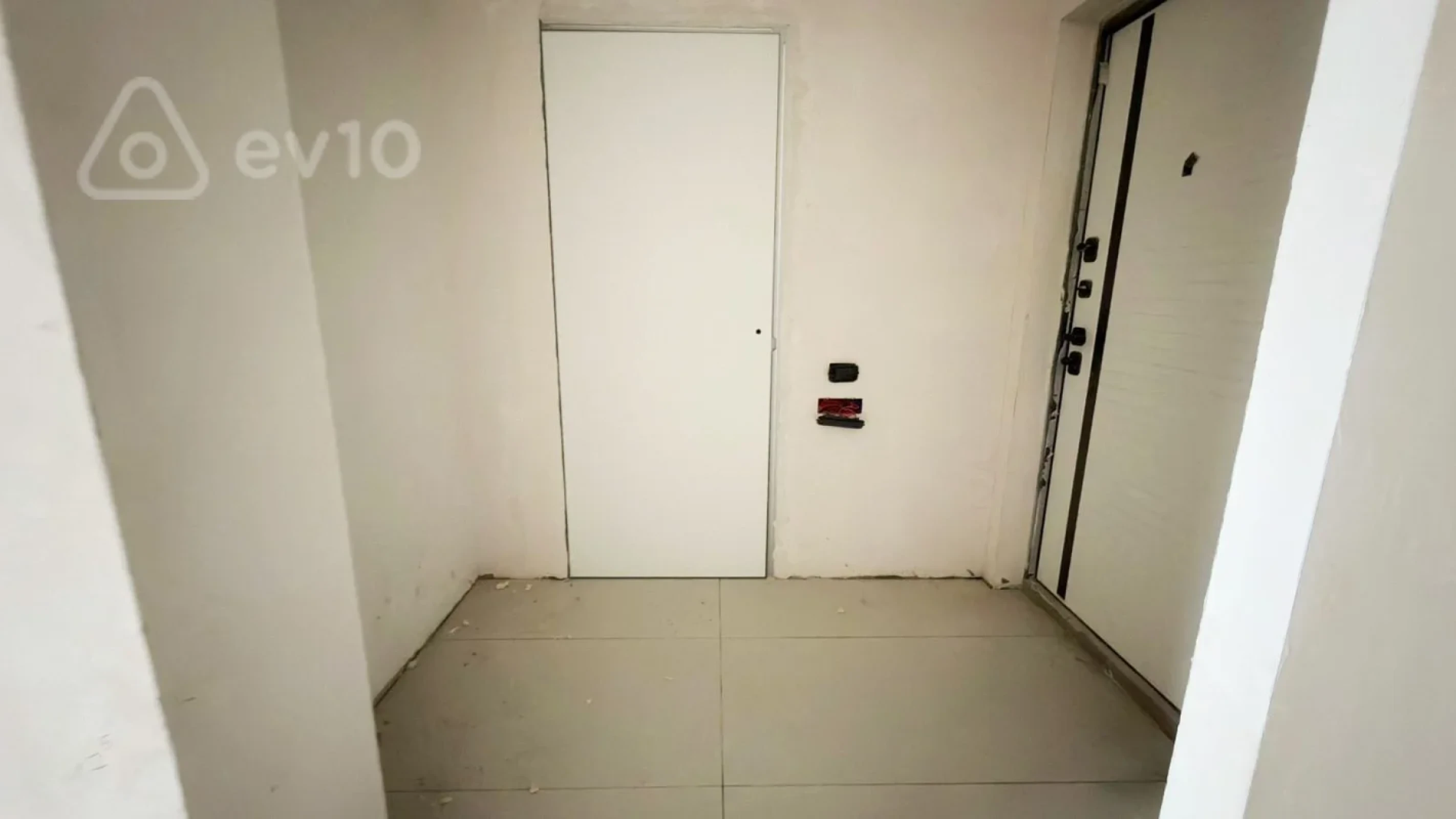 Satılır 2 otaqlı yeni tikili 55 m²