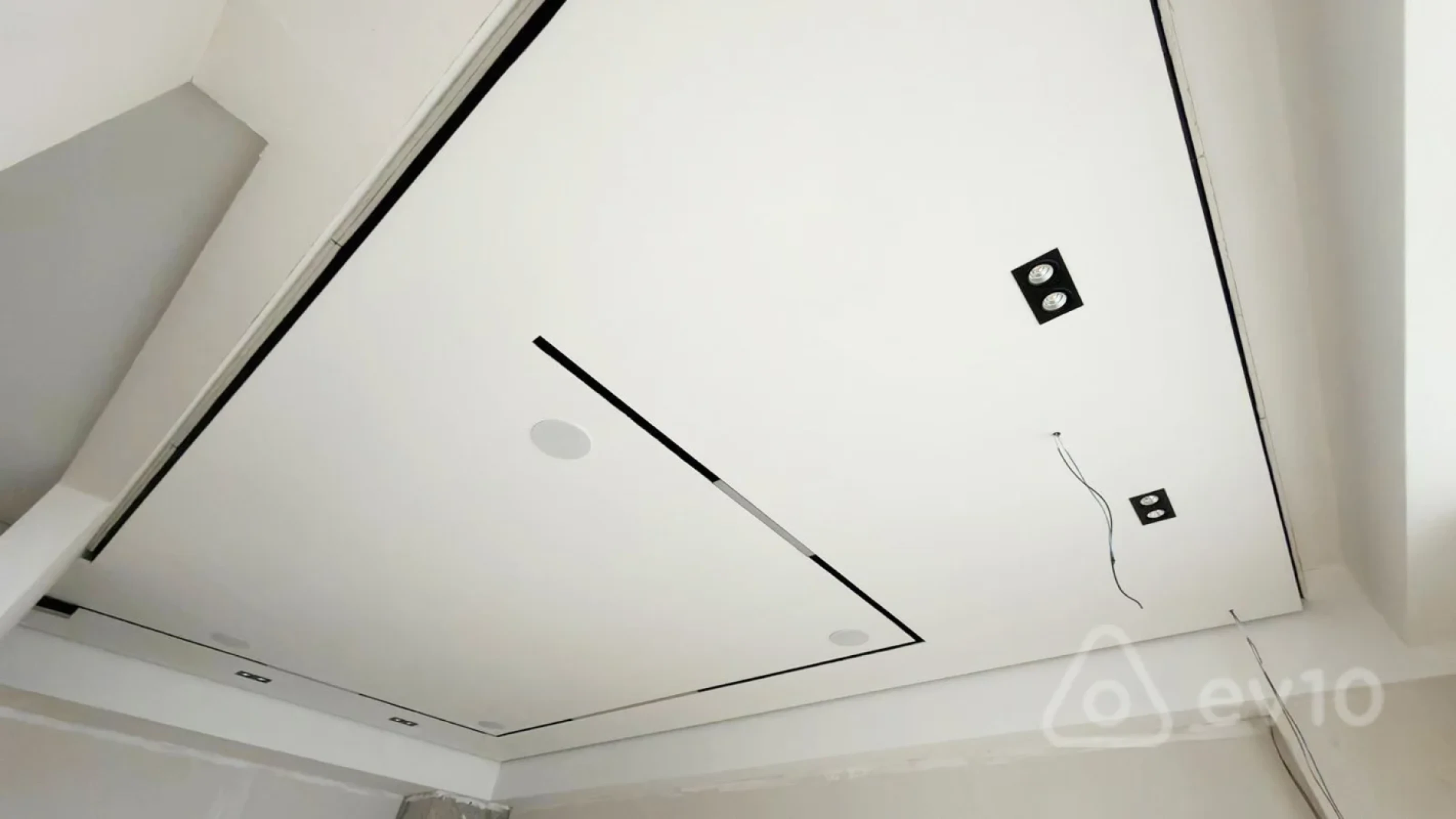 Satılır 2 otaqlı yeni tikili 55 m²