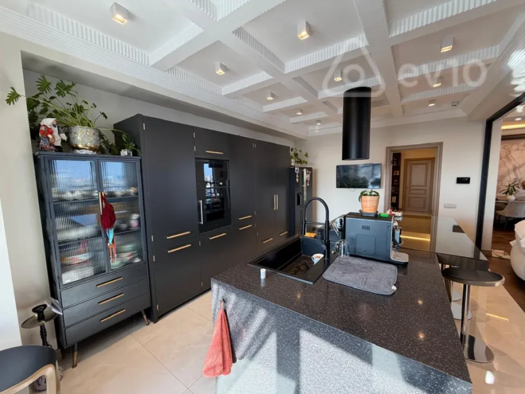 Satılır 5 otaqlı yeni tikili 321 m²