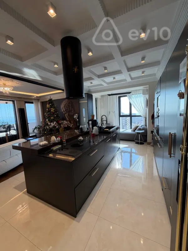 Satılır 5 otaqlı yeni tikili 321 m²