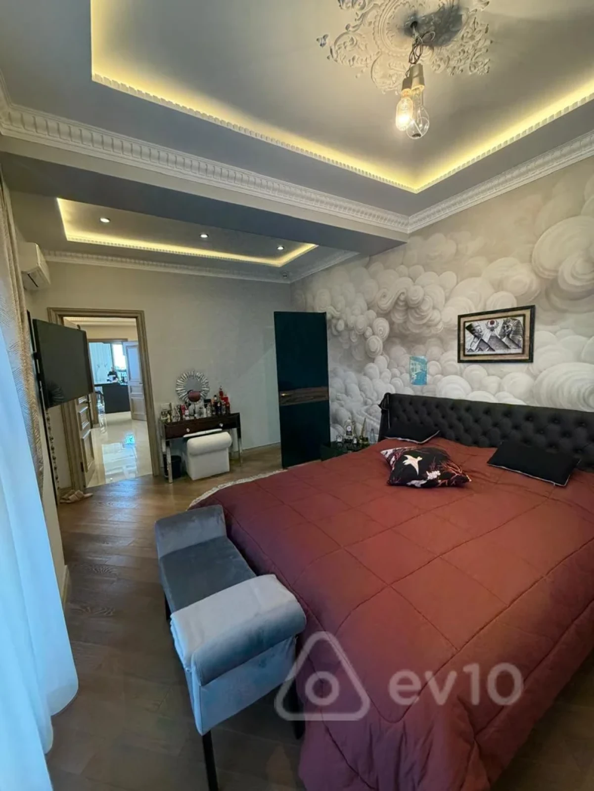 Satılır 5 otaqlı yeni tikili 321 m²