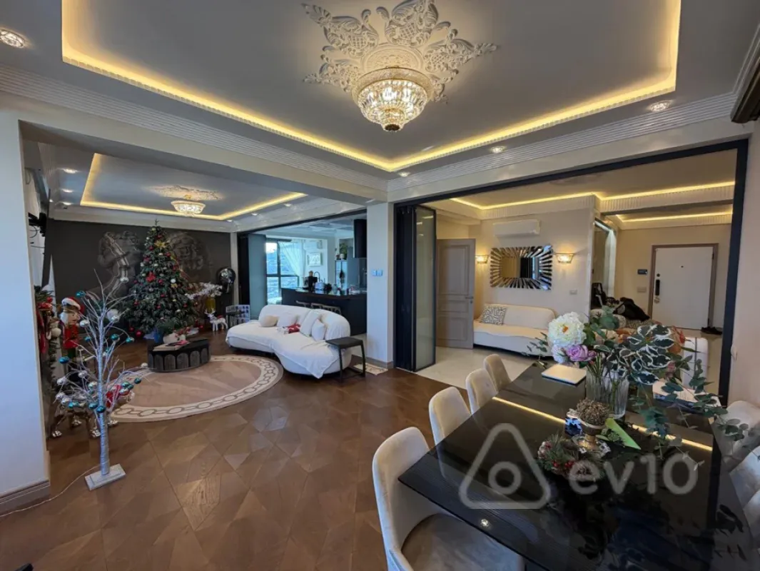Satılır 5 otaqlı yeni tikili 321 m²