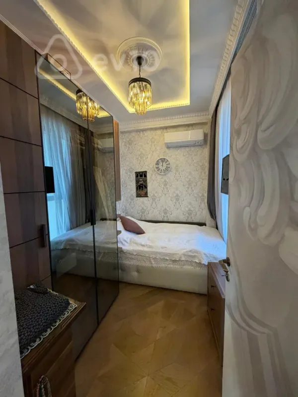 Satılır 5 otaqlı yeni tikili 321 m²