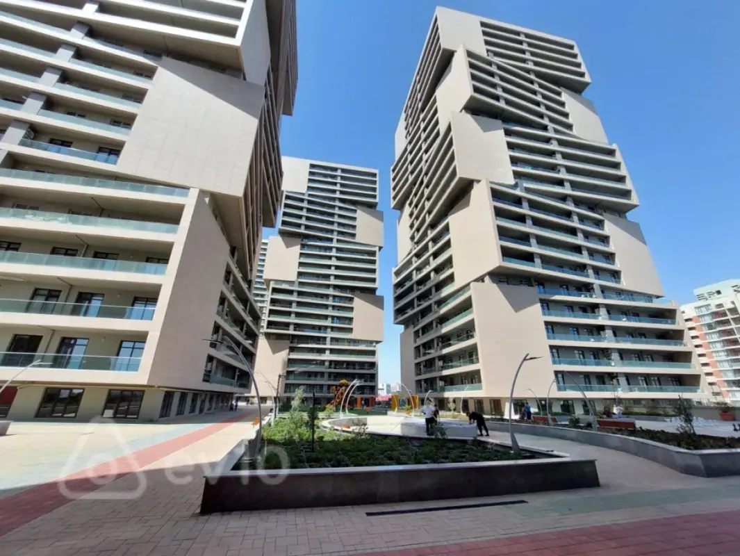 Kirayə verilir 2 otaqlı yeni tikili 65 m²