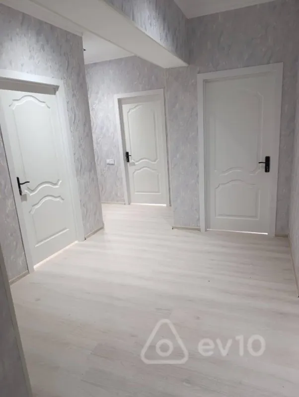 Kirayə verilir 3 otaqlı yeni tikili 90 m²