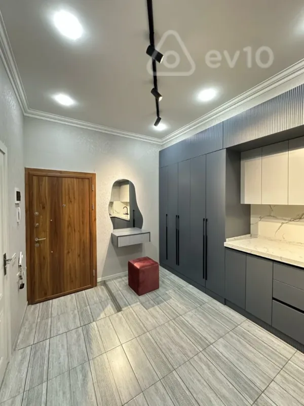 Kirayə verilir 2 otaqlı yeni tikili 65 m²