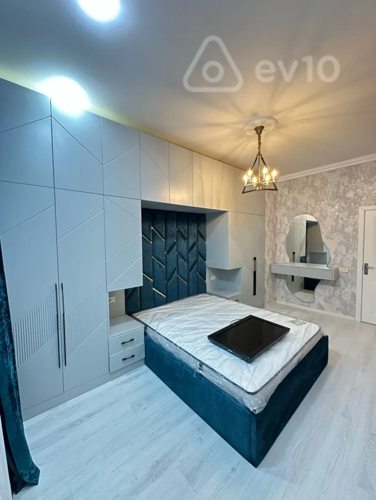 Kirayə verilir 2 otaqlı yeni tikili 65 m²