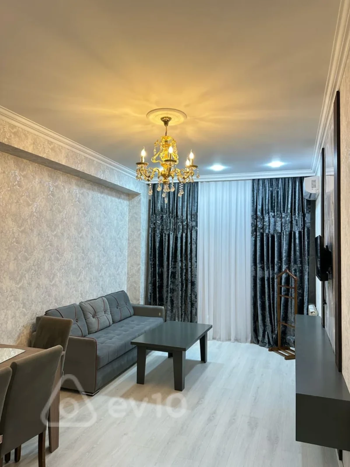 Kirayə verilir 2 otaqlı yeni tikili 65 m²