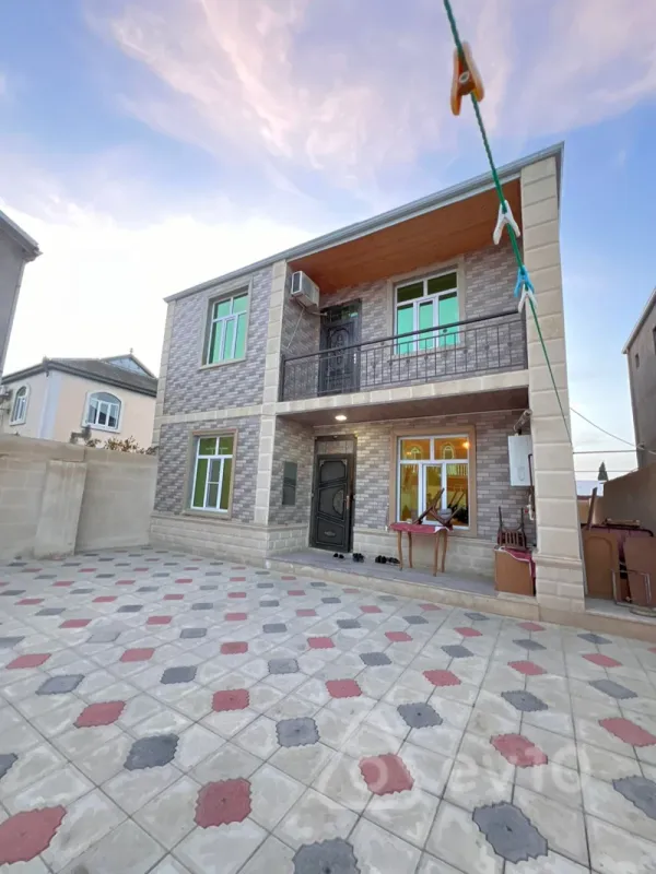 Satılır 4 otaqlı həyət evi 185 m²