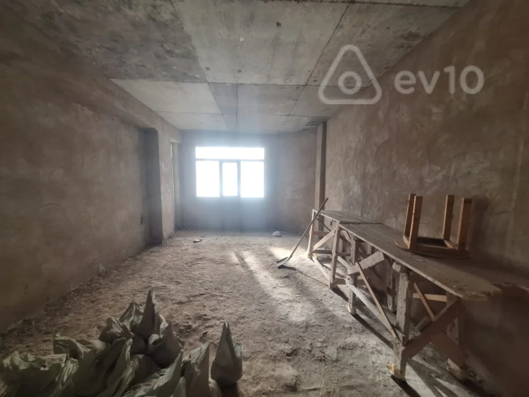 Satılır 3 otaqlı yeni tikili 135 m²